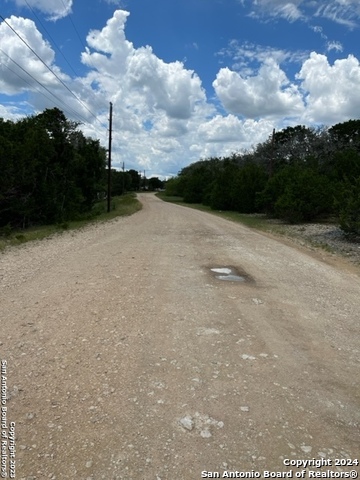 Image 3 of 7 For 398 Atascosa Rd