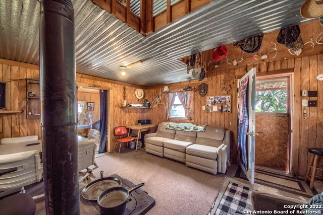 Listing photo id 21 for 465 Watkins Road