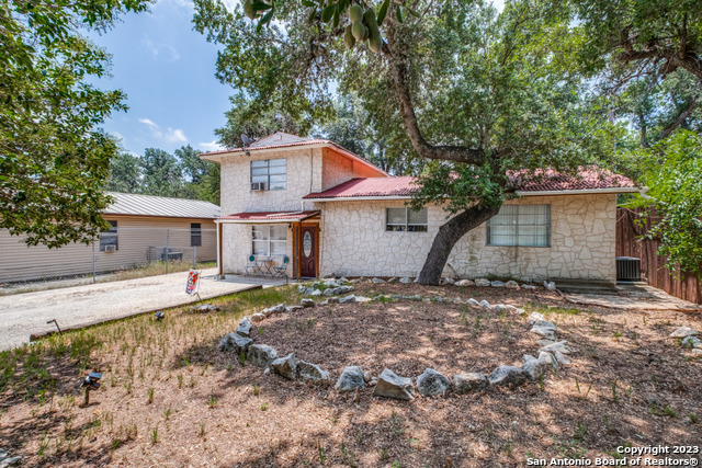 Details for 1407 Pebble Beach Rd, Lakehills, TX 78063