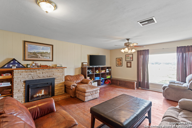 Listing photo id 9 for 5374 County Road 111 S