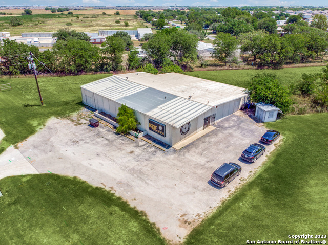 Listing photo id 15 for 2485 State Highway 46 N