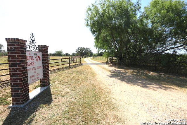 Image 6 of 70 For 2712 N State Hwy 80