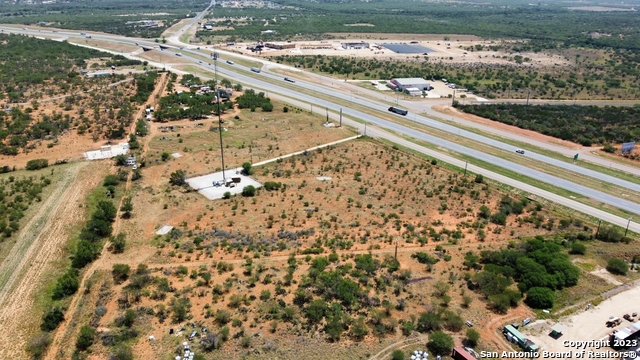 Image 18 of 47 For 2112 Interstate 35 S