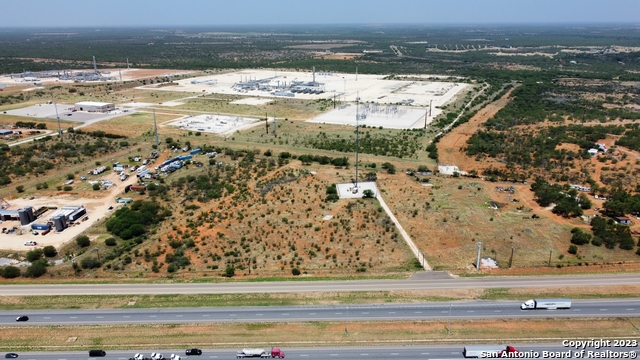 Image 7 of 47 For 2112 Interstate 35 S