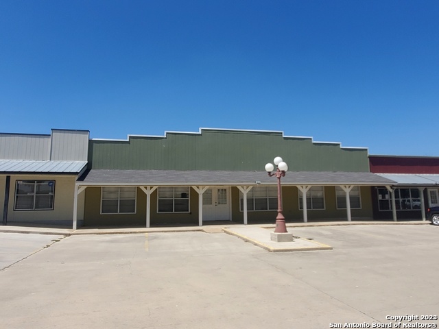 Details for 12045 Us-87 N, Adkins, TX 78101