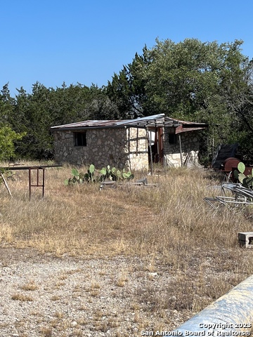 Listing photo id 17 for 405 Harrell-sanders Rd