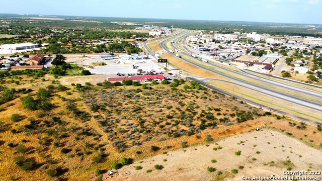 Image 2 of 11 For 183 Interstate 35 S