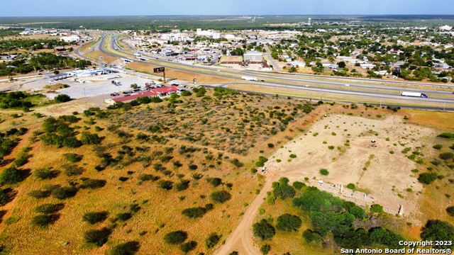 Image 3 of 11 For 183 Interstate 35 S