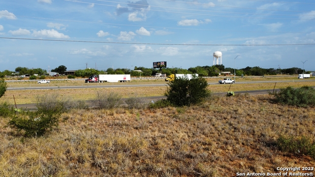 Image 8 of 11 For 183 Interstate 35 S