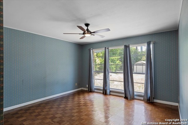Image 11 of 47 For 609 River Rd