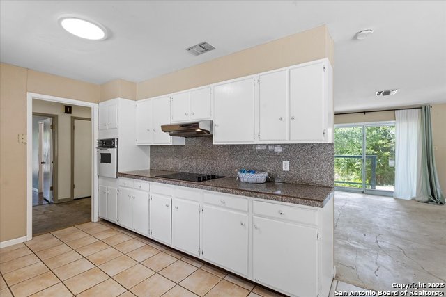 Image 16 of 47 For 609 River Rd