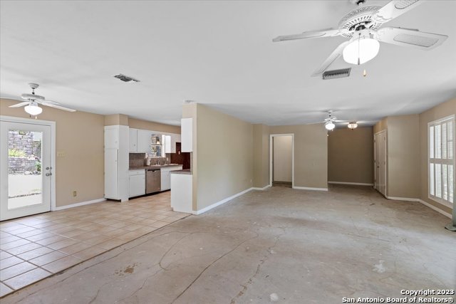 Image 18 of 47 For 609 River Rd