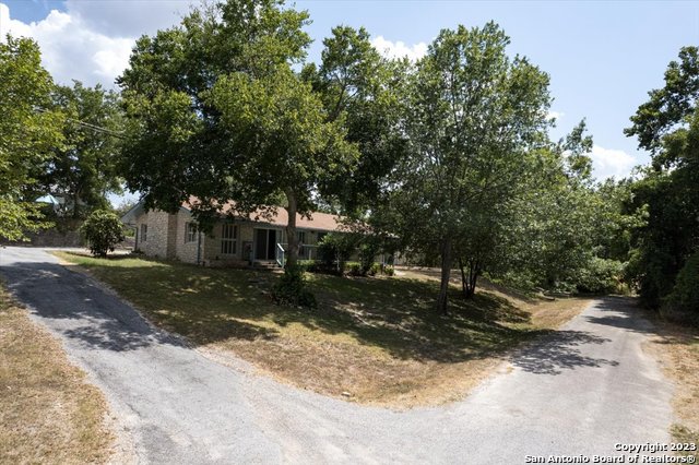 Image 40 of 47 For 609 River Rd