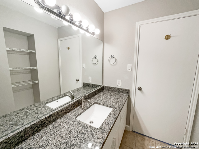 Image 6 of 17 For 4949 Hamilton Wolfe Rd Unit 7102