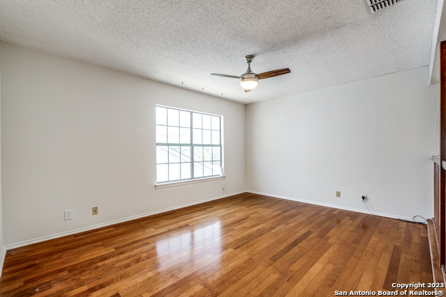 Image 18 of 25 For 16623 Crystal Glade