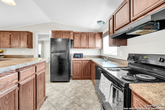 Image 21 of 29 For 13808 Greenwood Rd