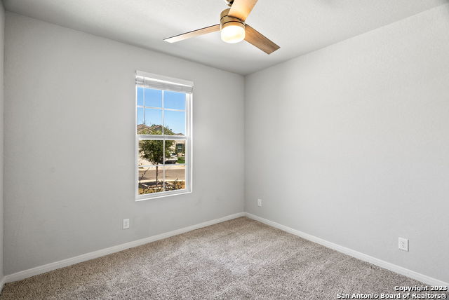 Image 13 of 33 For 22139 Approach