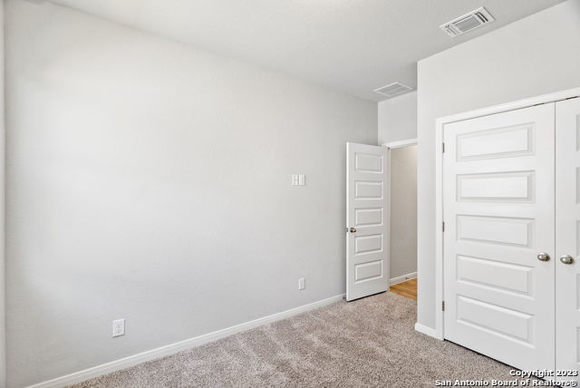 Image 16 of 33 For 22139 Approach