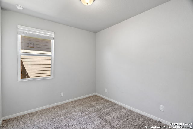 Image 19 of 33 For 22139 Approach