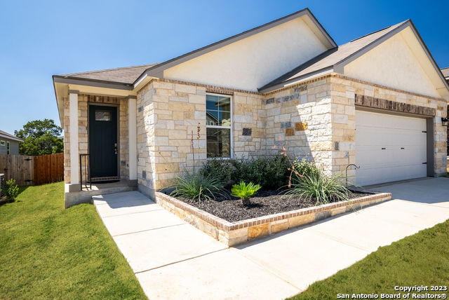 Image 2 of 33 For 22139 Approach