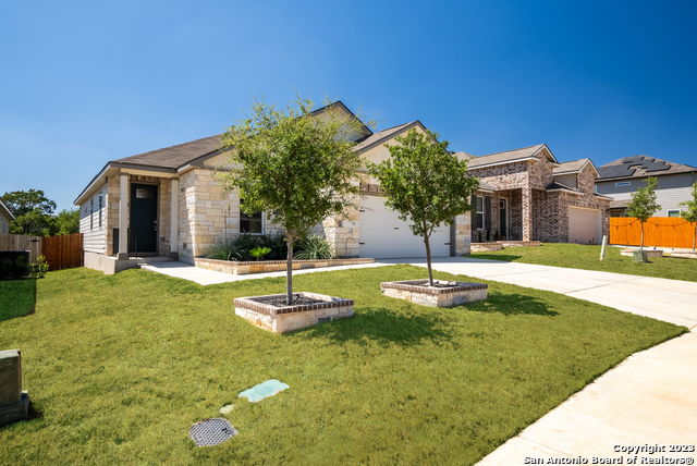 Image 30 of 33 For 22139 Approach