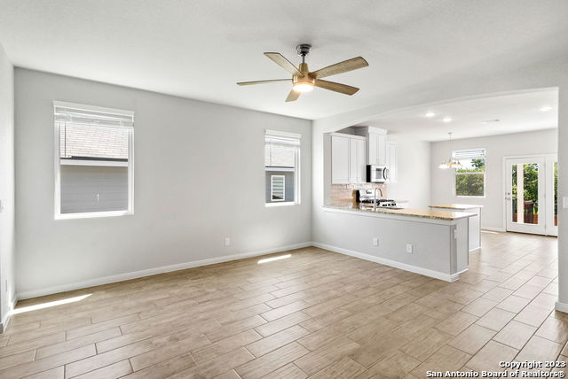 Image 6 of 33 For 22139 Approach