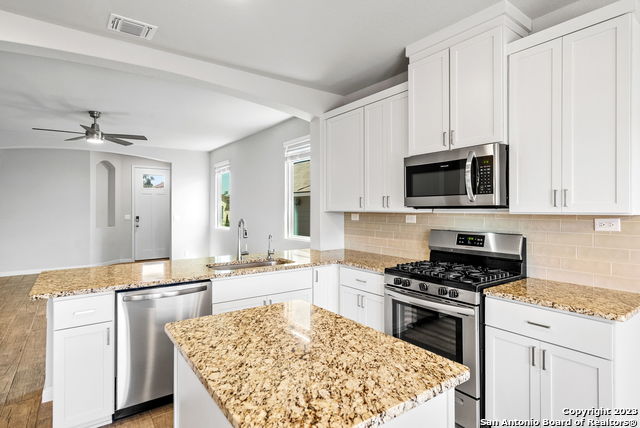 Image 8 of 33 For 22139 Approach