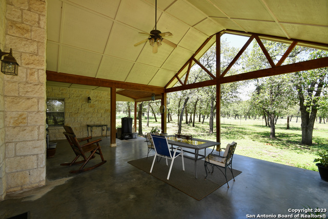 Image 15 of 21 For 640 Luckenbach Rd