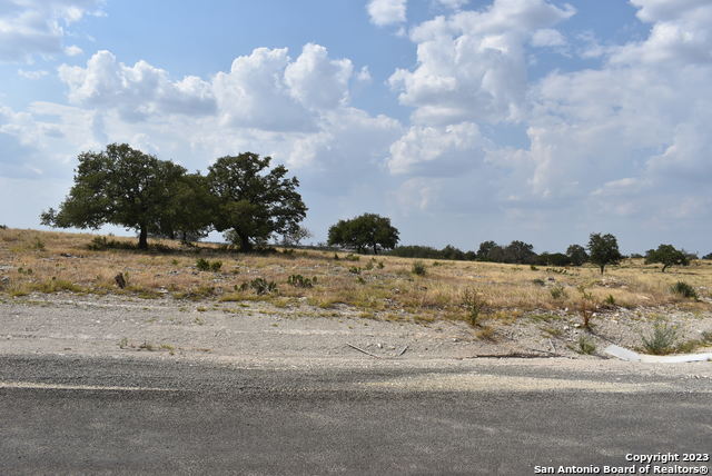 Image 14 of 27 For 000 Cattlemans Crossing Drive