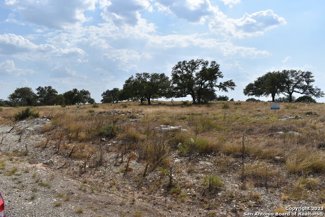 Image 17 of 27 For 000 Cattlemans Crossing Drive