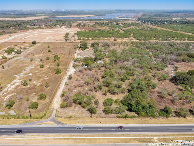 Image 7 of 35 For 14988 Us Highway 281 S