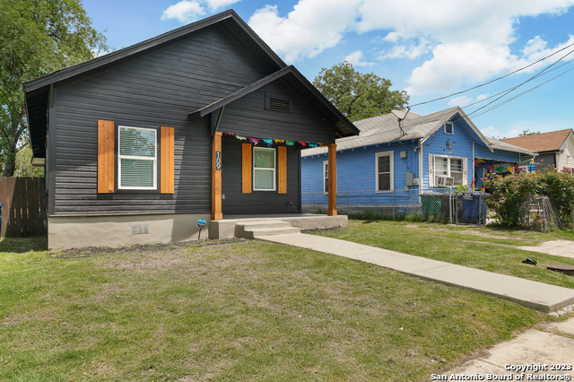 Image 2 of 17 For 109 Utah St  