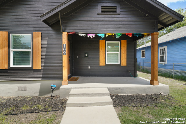 Image 4 of 17 For 109 Utah St  