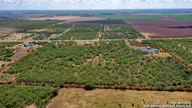 Listing photo id 8 for 1066 Ranch Rd Highway 187
