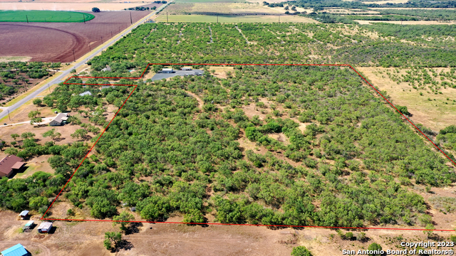 Listing photo id 1 for 1066 Ranch Rd Highway 187