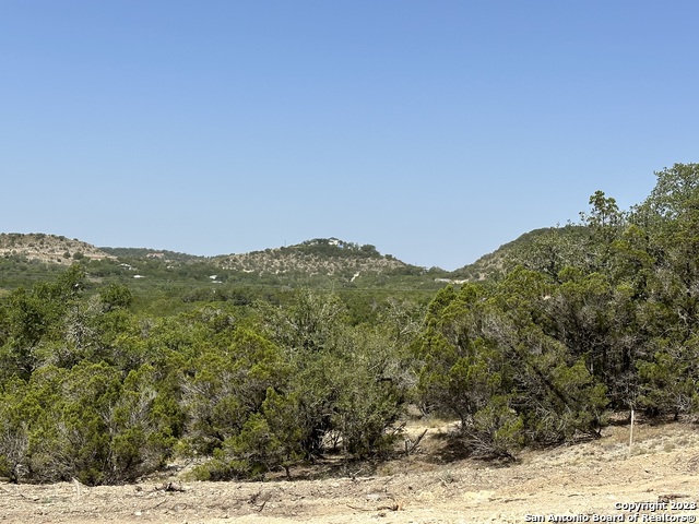 Image 8 of 9 For 536 Sendera Valley Drive