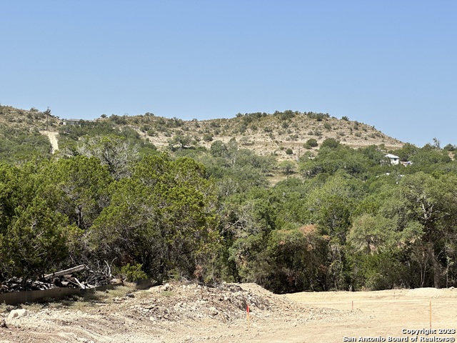 Image 8 of 10 For 532 Sendera Valley Drive