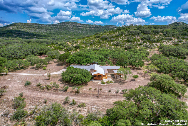 Details for 1482 Flat Rock Circle, Leakey, TX 78873