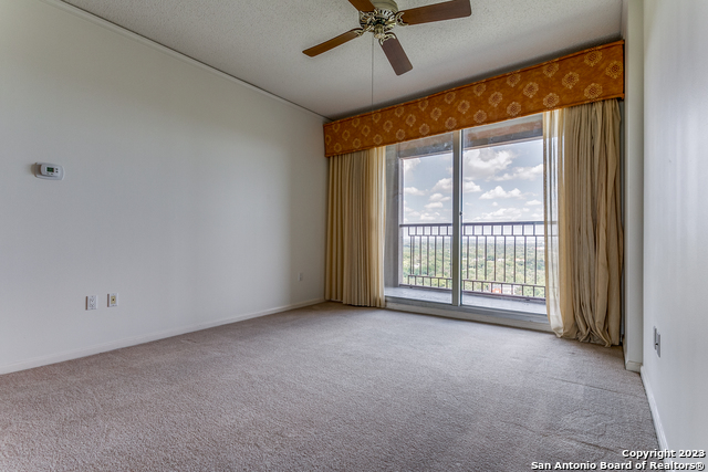 Listing photo id 6 for 1 Towers Park Ln  1703