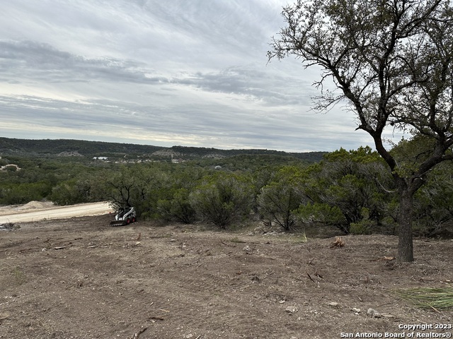 Image 23 of 27 For 541 Sendera Valley Drive