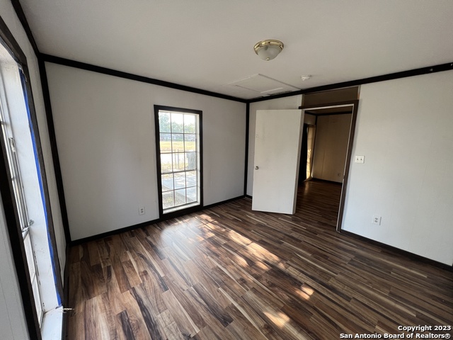 Image 10 of 19 For 206 Runge St