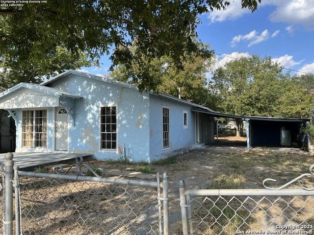Image 2 of 19 For 206 Runge St