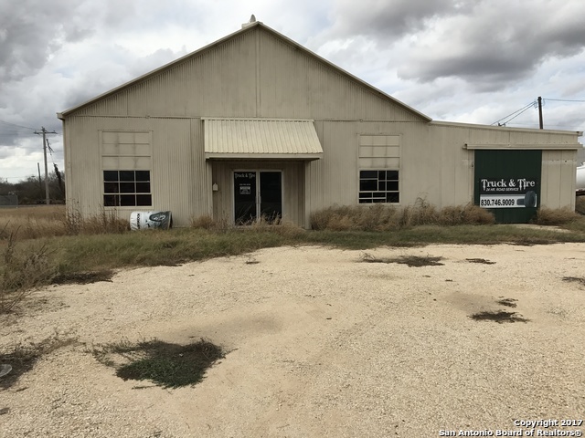 Details for 1119 Oak St S, Pearsall, TX 78061