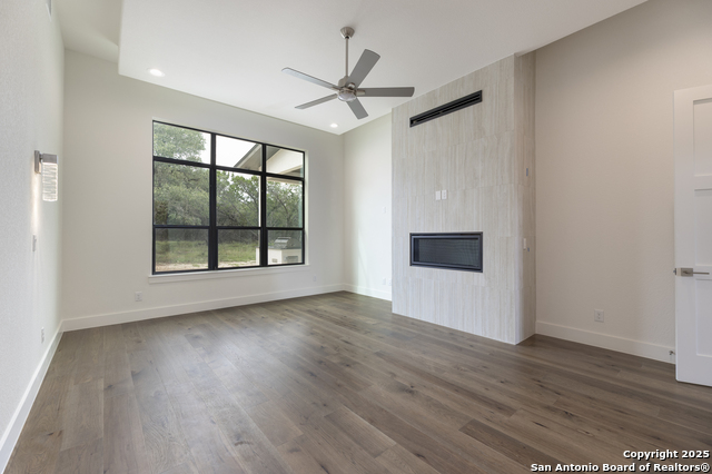 Listing photo id 9 for 3015 Wellesley Key