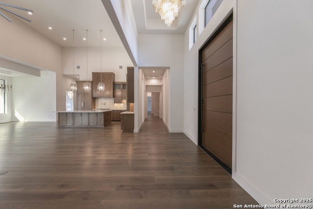 Listing photo id 2 for 3015 Wellesley Key