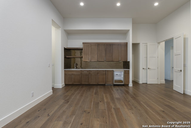 Listing photo id 3 for 3015 Wellesley Key