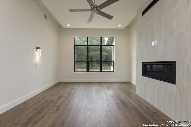 Listing photo id 6 for 3015 Wellesley Key