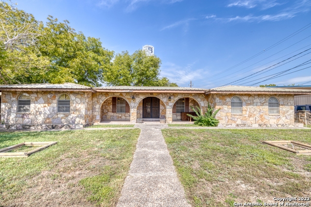 Details for 203 Ann St N, Brackettville, TX 78832