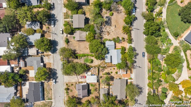 Listing photo id 8 for 316 Pinckney St