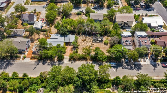 Listing photo id 15 for 316 Pinckney St